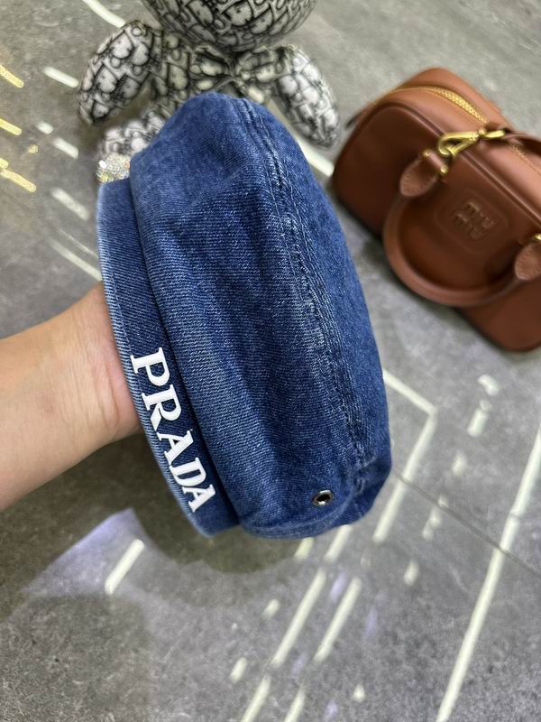 Prada beret dx (8)