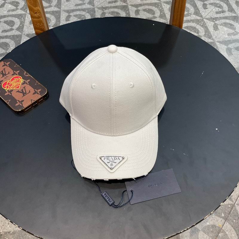 Prada cap 100 (18)