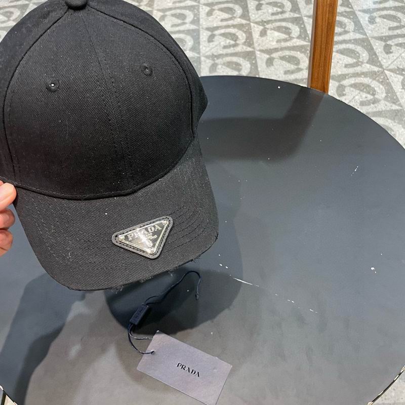 Prada cap 100 (24)