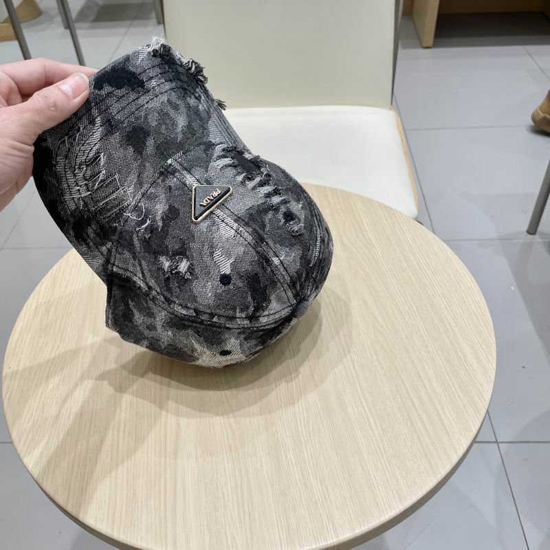 Prada cap 14 (30)