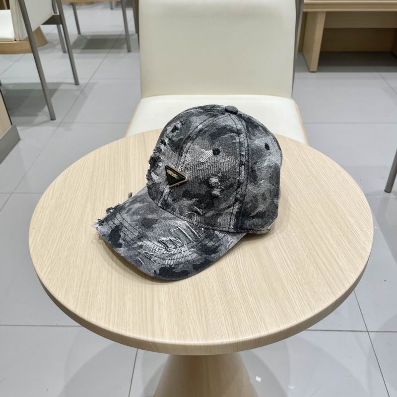 Prada cap 14 (35)