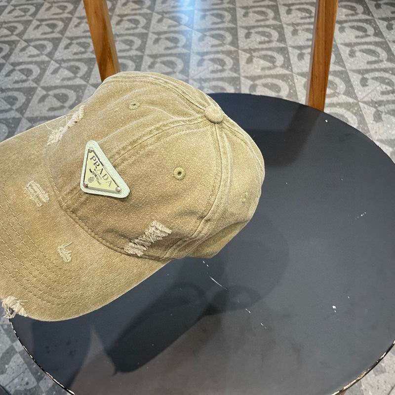 Prada cap 92 (10)