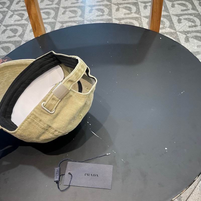 Prada cap 92 (12)