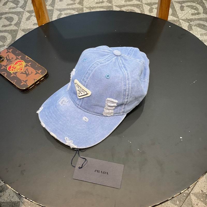 Prada cap 92 (25)