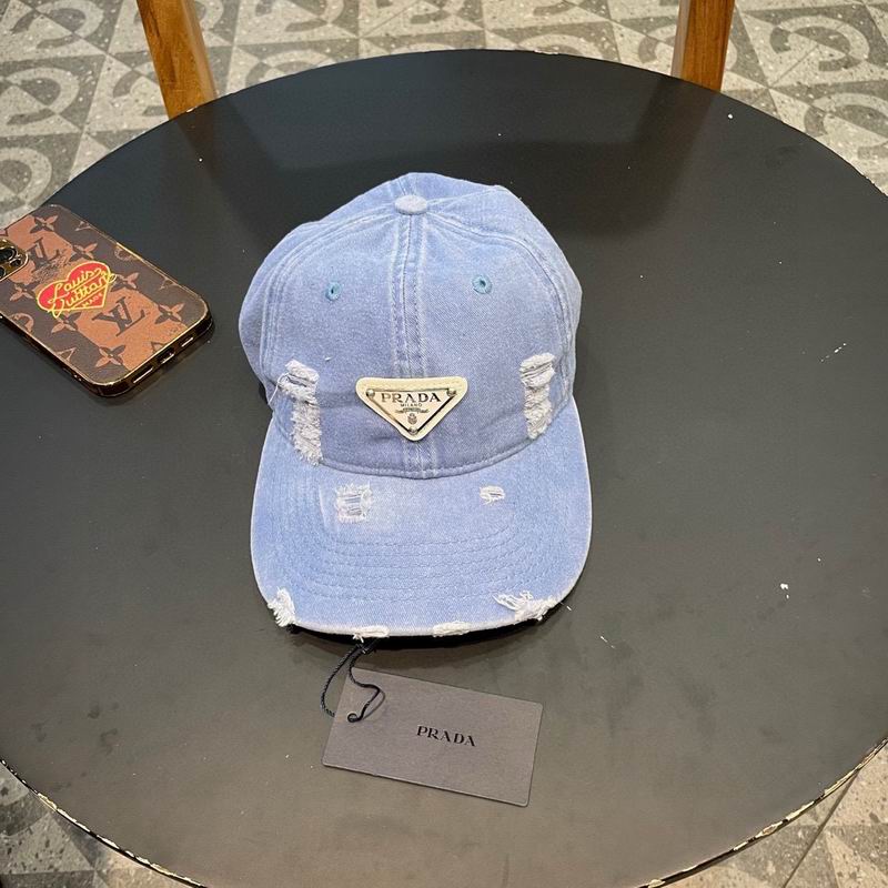 Prada cap 92 (26)