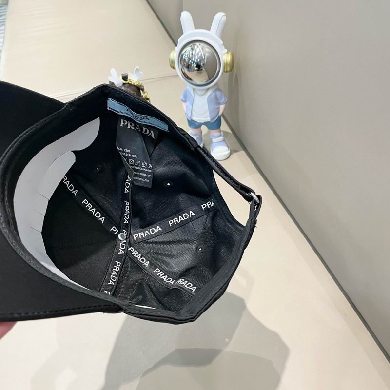 Prada cap 94 (19)