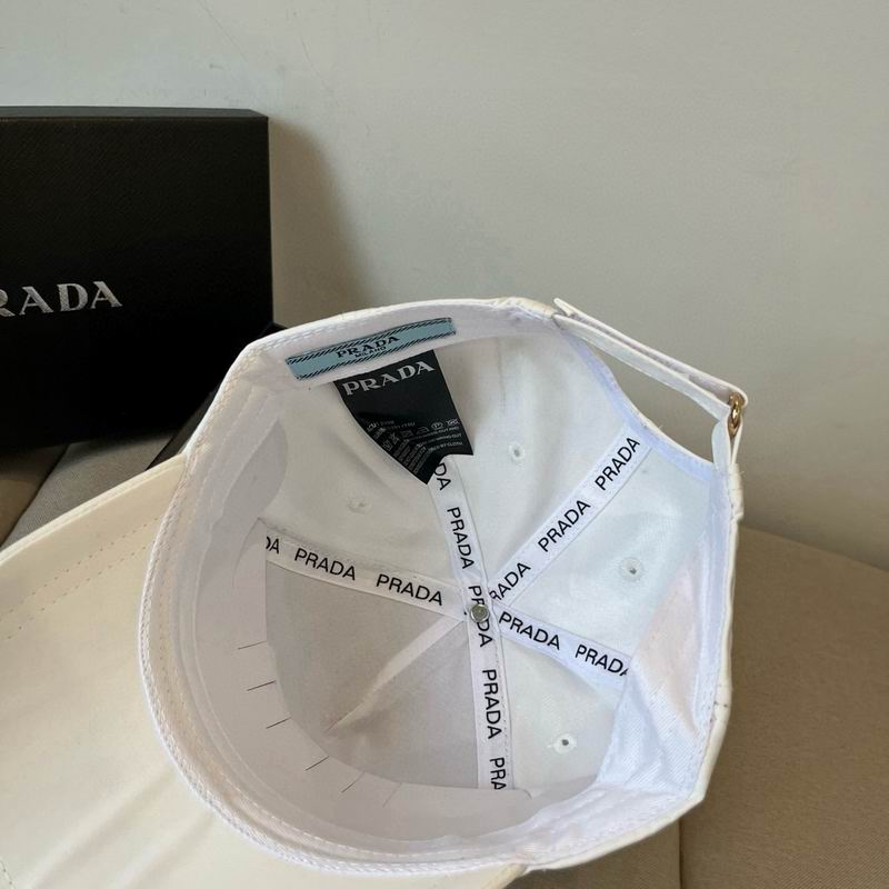 Prada cap dx (110)