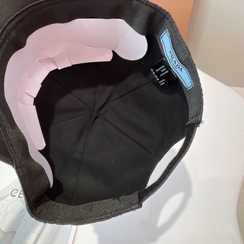 Prada cap dx (165)