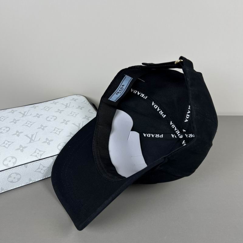 Prada cap dx (40)