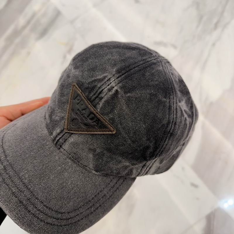 Prada cap dx (7)