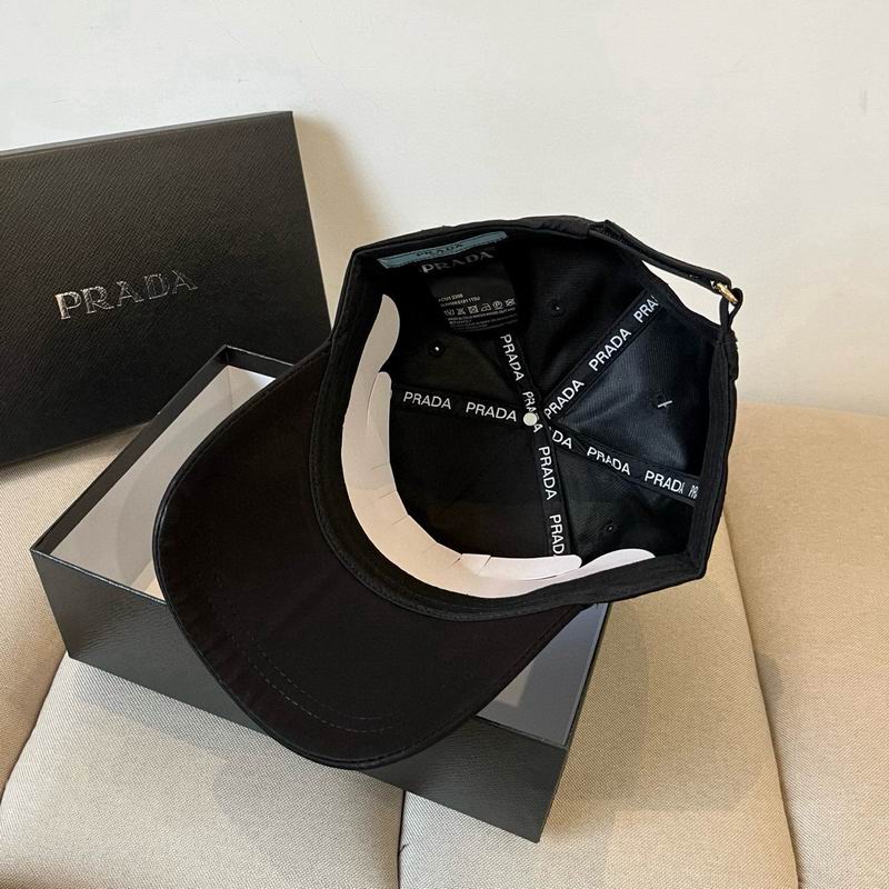 Prada cap dx (91)