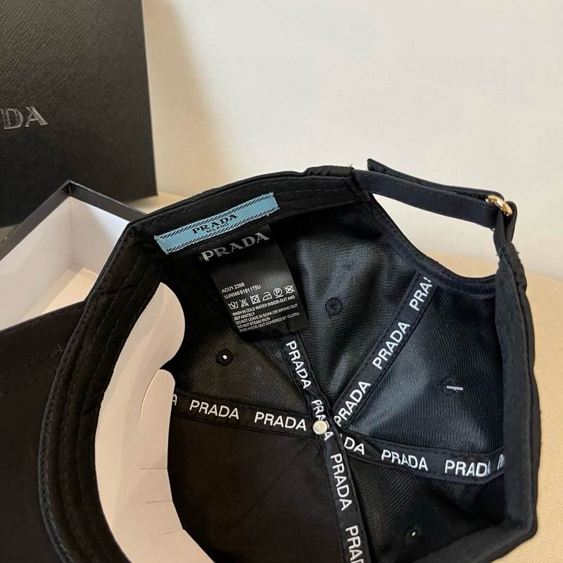 Prada cap dx (92)