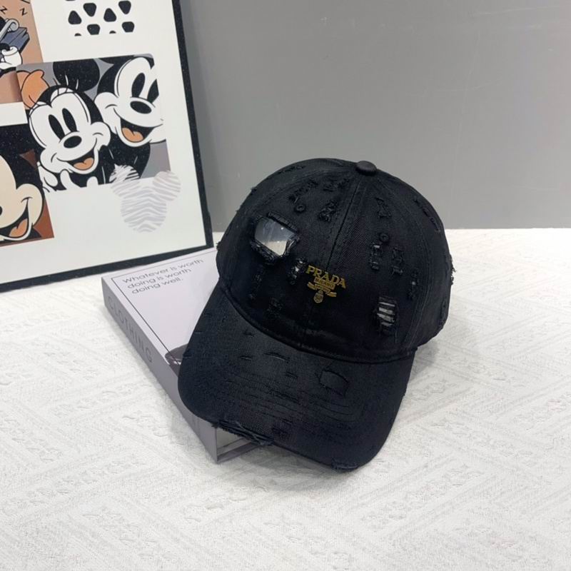 Prada cap hm (8)