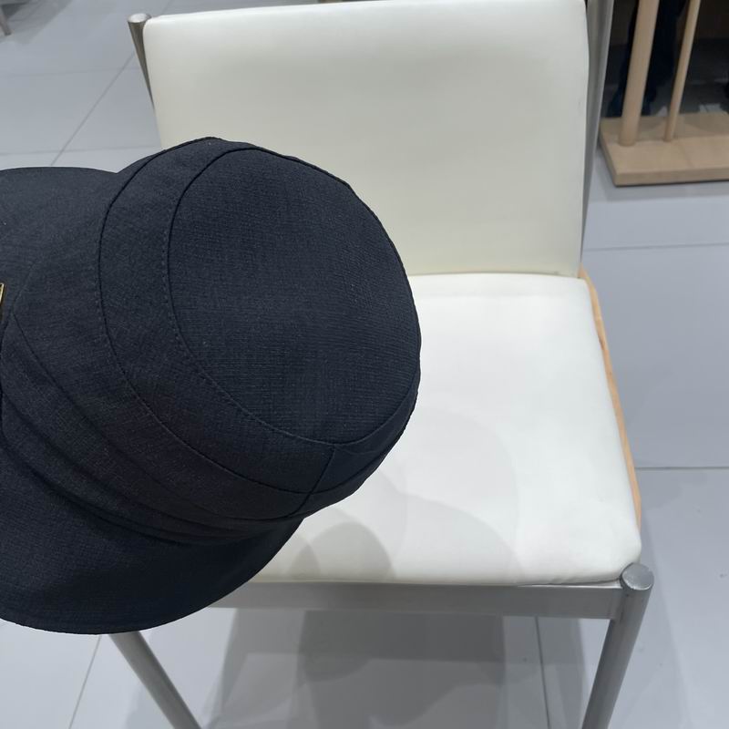 Prada hat (100)