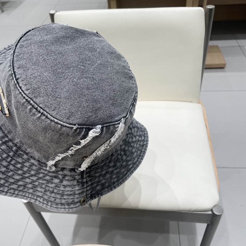 Prada hat (141)