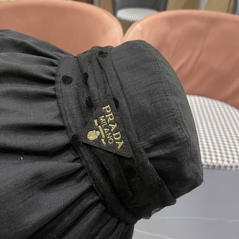 Prada hat (161)