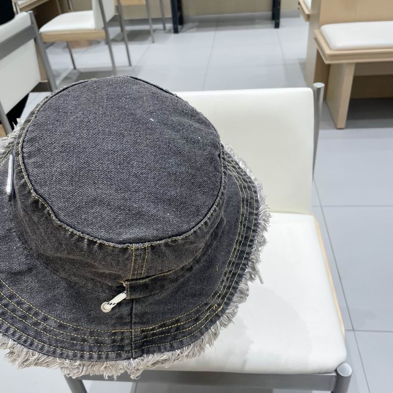 Prada hat (222)