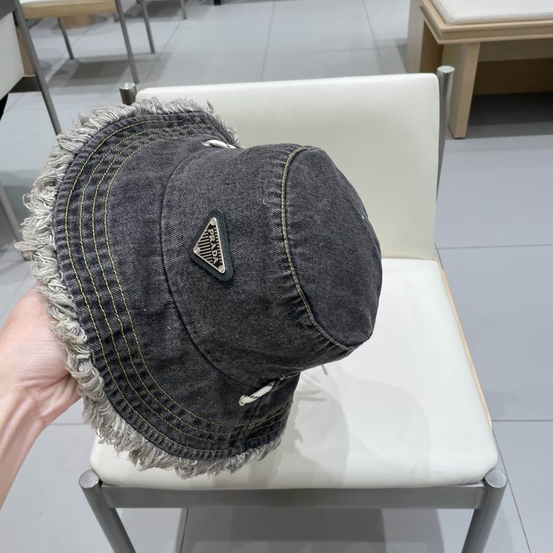 Prada hat (223)