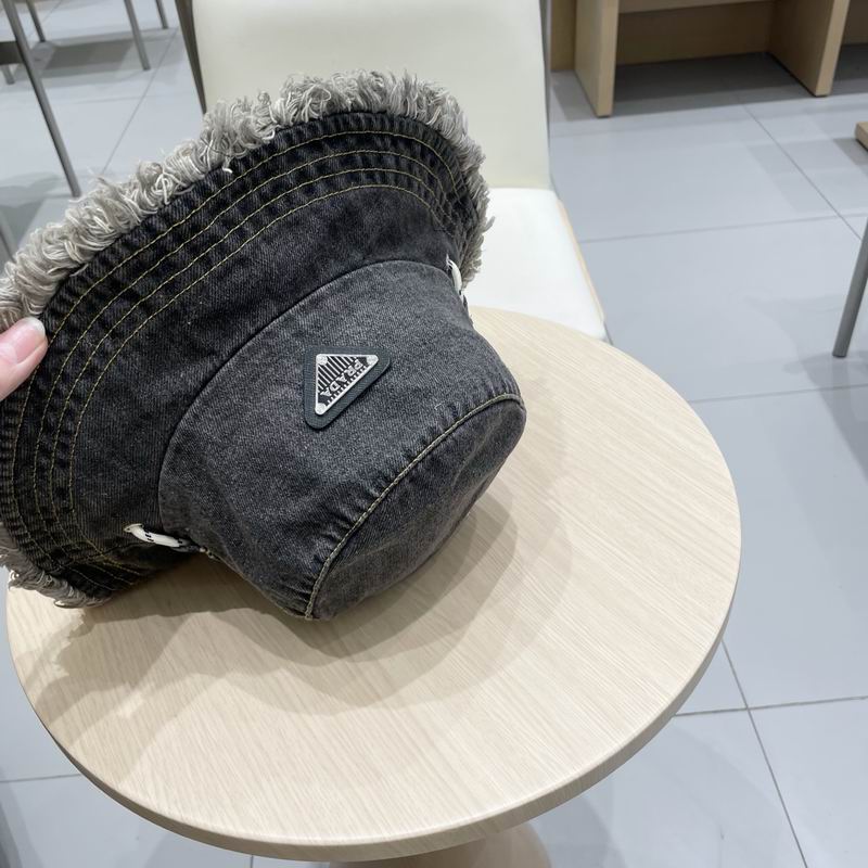 Prada hat (226)