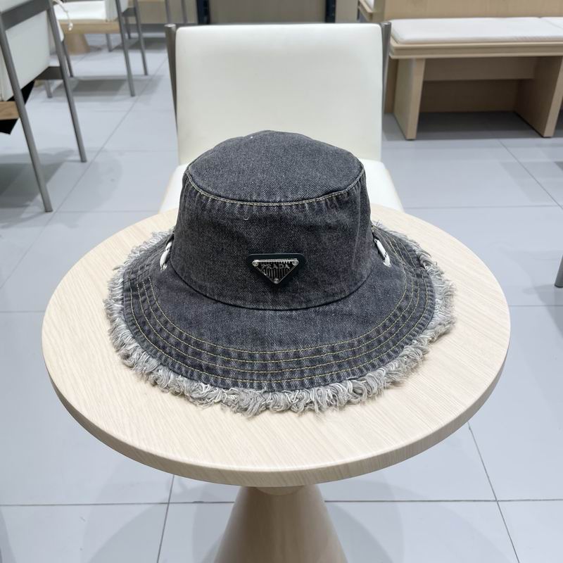 Prada hat (229)