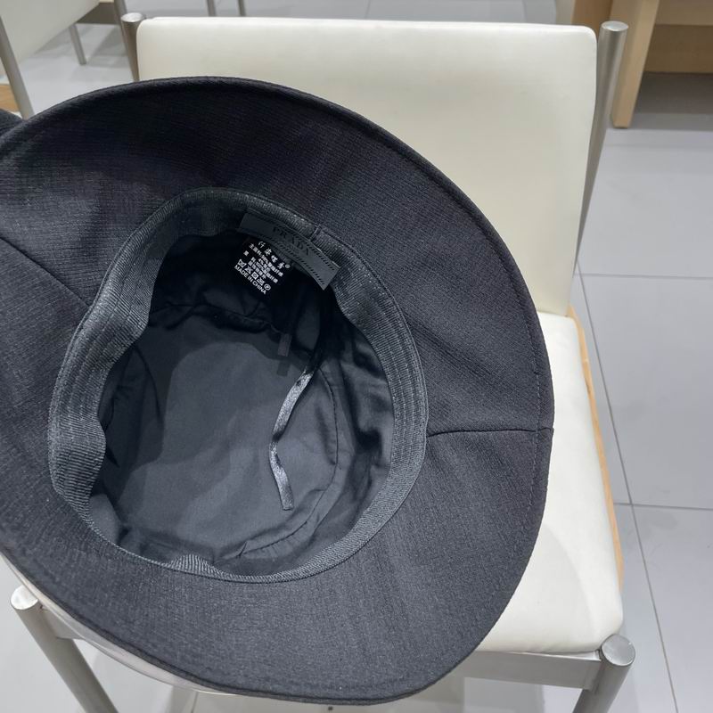 Prada hat 08 (1)