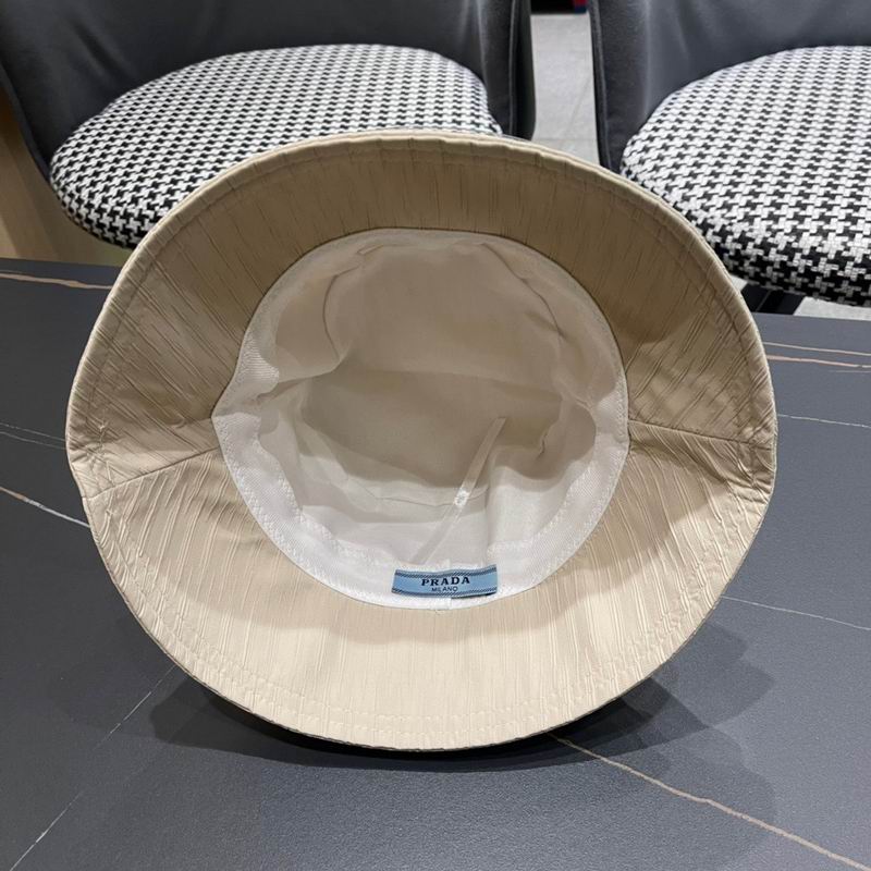 Prada hat 28 (30)