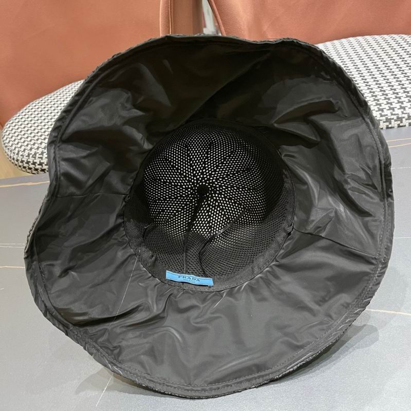 Prada hat 81 (2)