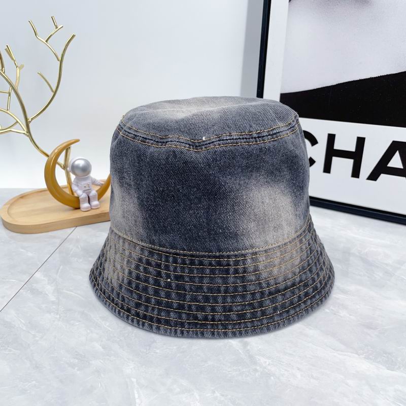 Prada hat dx (65)