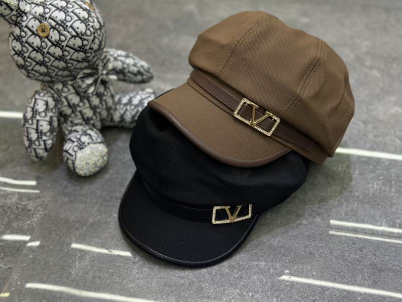 Valentino cap dx (1)