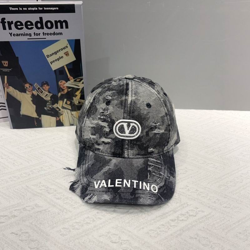 Valentino cap hm (2)