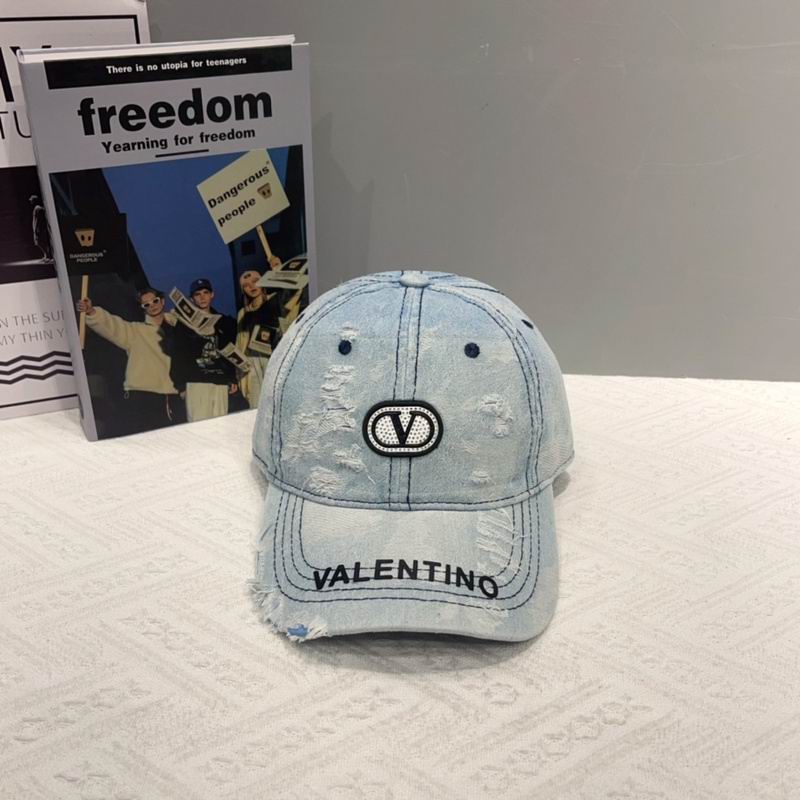 Valentino cap hm (4)