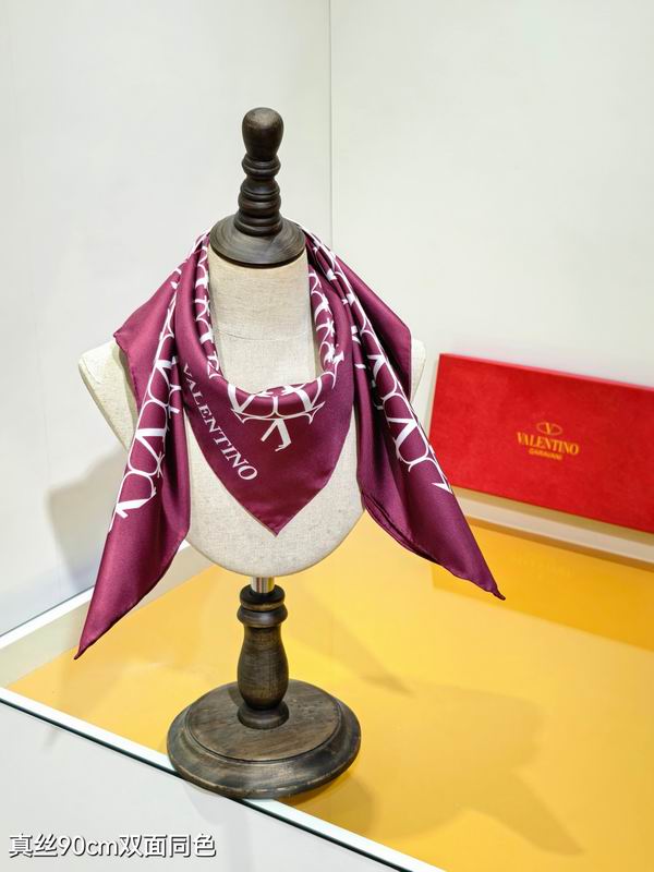 Valentino silk scarf 90X90cm E50 (20)