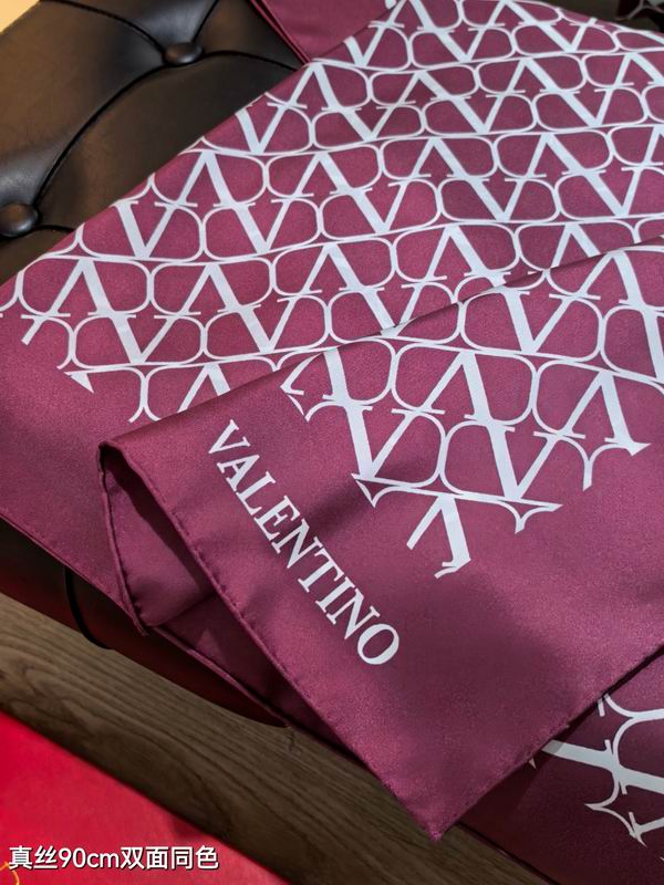 Valentino silk scarf 90X90cm E50 (24)
