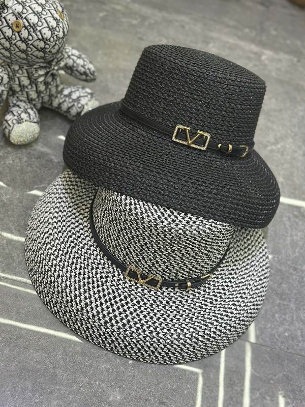 Valentino top hat dx (5)