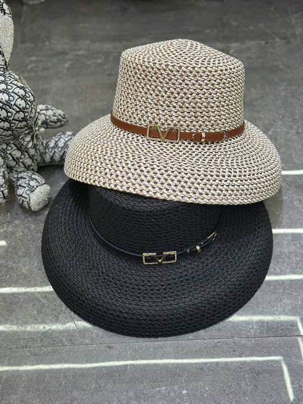 Valentino top hat dx (7)