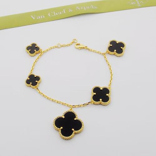 Van Cleef & Arpels bracelet 01lyh40 (2)