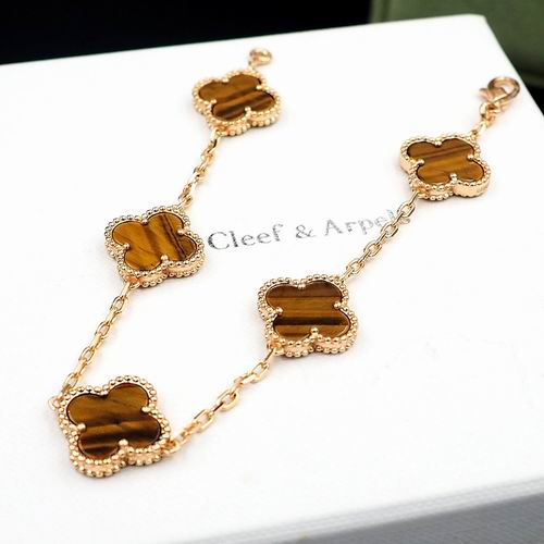 Van Cleef & Arpels bracelet 12lyh37 (13)