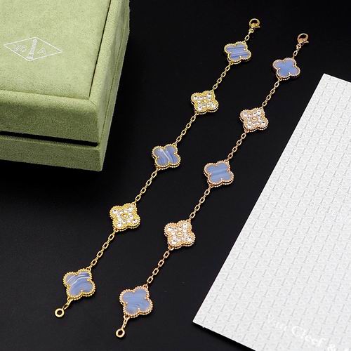 Van Cleef & Arpels bracelet 12lyh38 (2)
