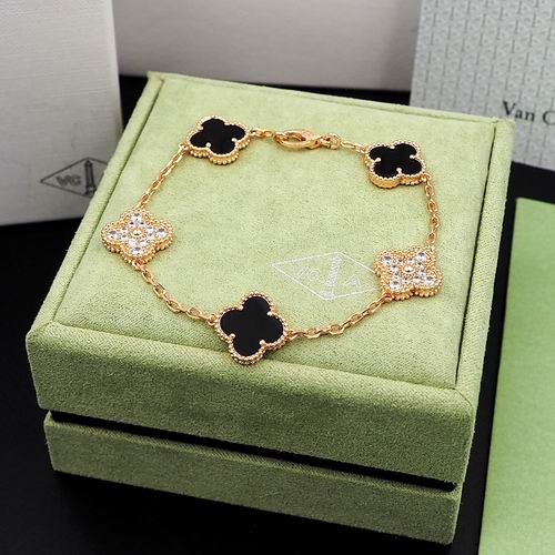 Van Cleef & Arpels bracelet 12lyh38 (21)