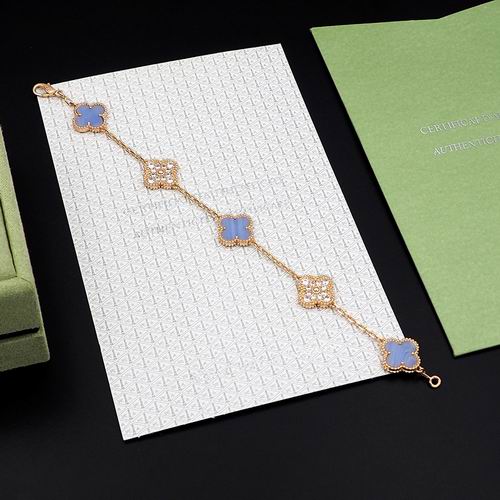 Van Cleef & Arpels bracelet 12lyh38 (4)