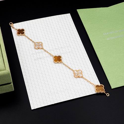 Van Cleef & Arpels bracelet 12lyh38 (9)