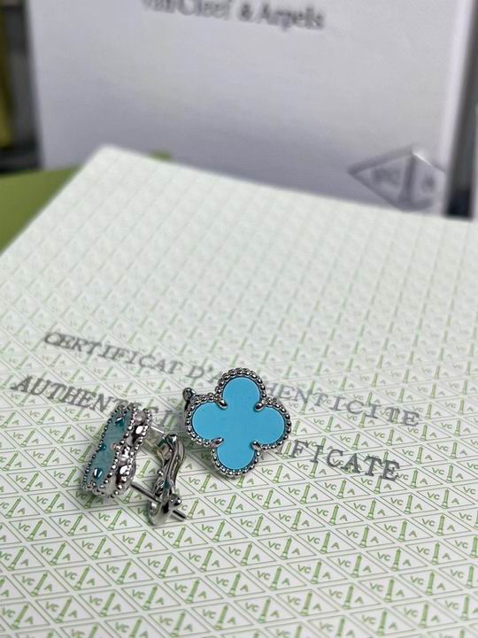 Van Cleef & Arpels earring 11lyh18 (2)