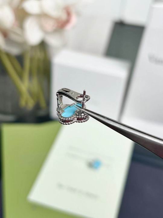 Van Cleef & Arpels earring 11lyh18 (4)