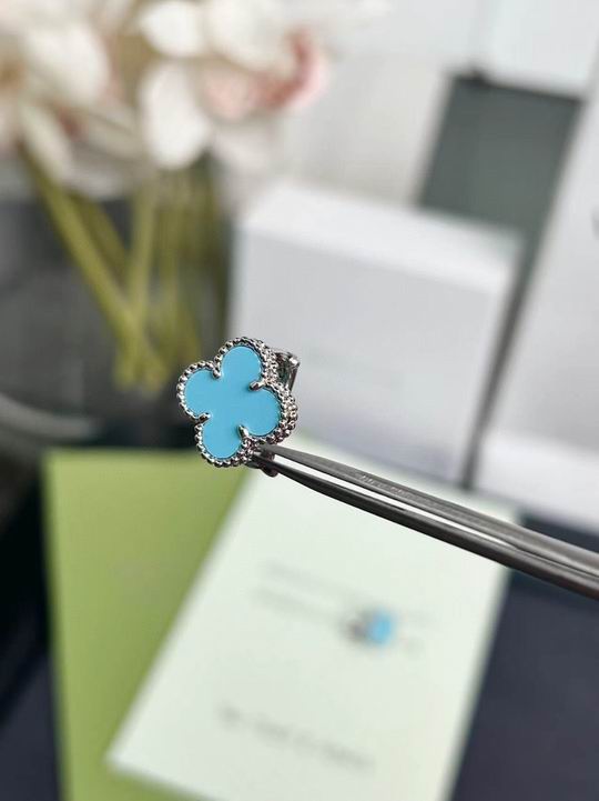 Van Cleef & Arpels earring 11lyh18 (5)