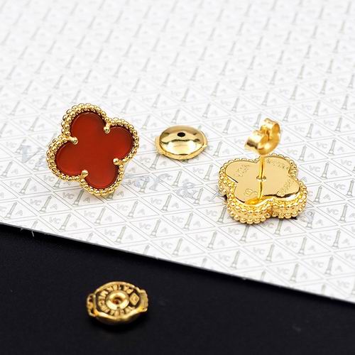 Van Cleef & Arpels earring 12lyh20 (2)