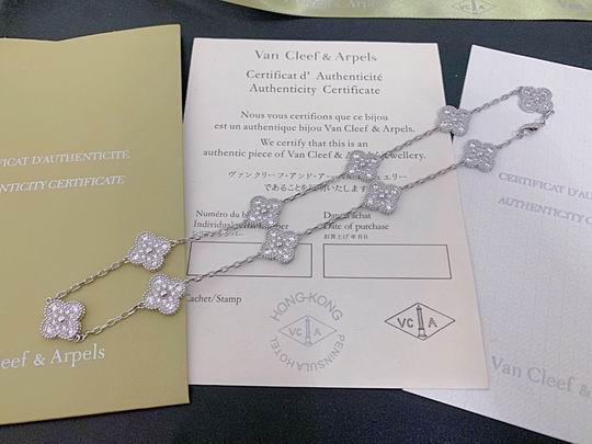 Van Cleef & Arpels necklace 01lyh41 (3)