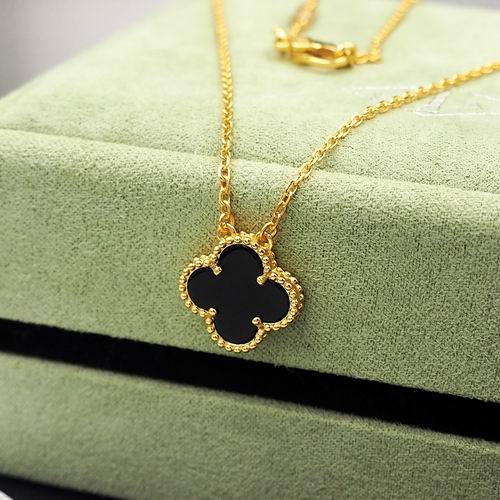 Van Cleef & Arpels necklace 12lyh38 (18)