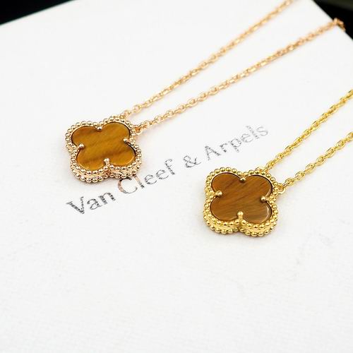 Van Cleef & Arpels necklace 12lyh38 (2)