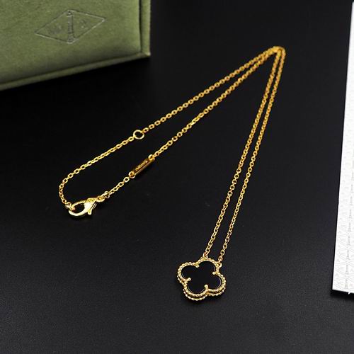 Van Cleef & Arpels necklace 12lyh38 (20)