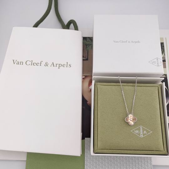 Van Cleef & Arpels necklace 12lyh39 (6)